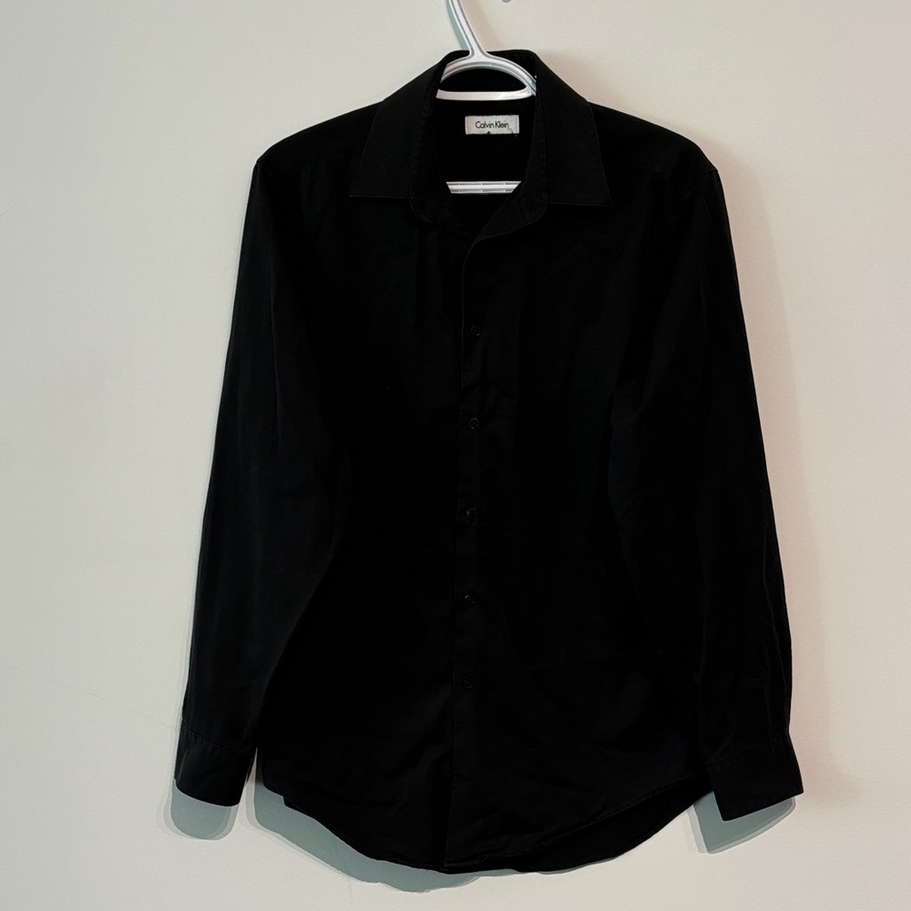 Calvin Klein Men's Elegant Black Dress Shirt